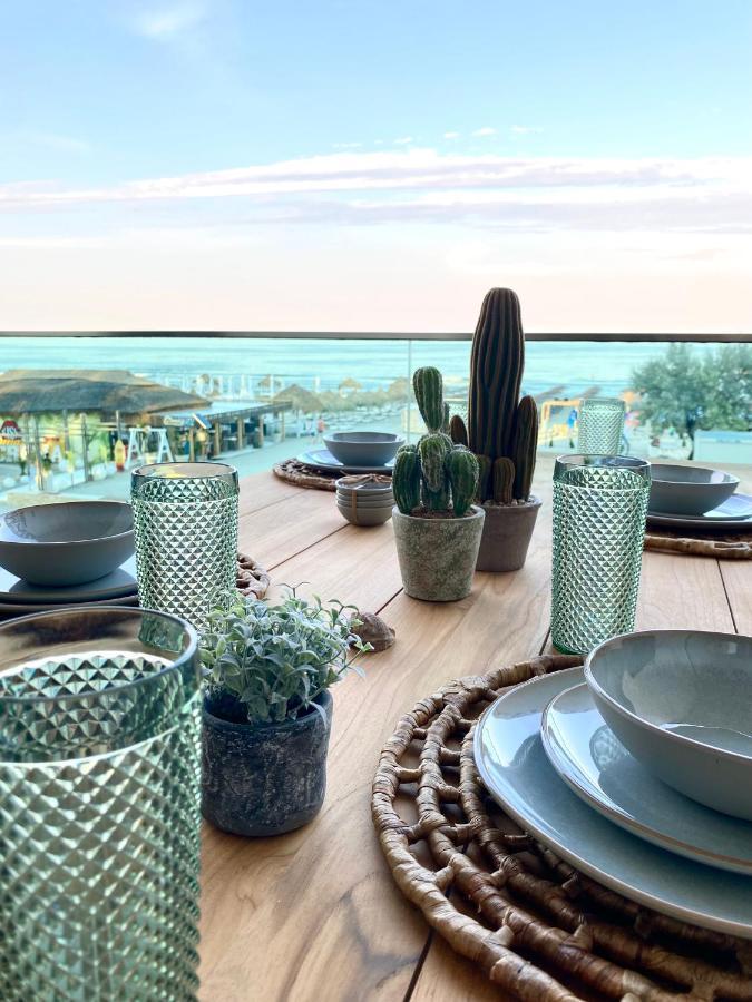 Апартаменты Royal Sea View Design Promenada 3 Нэводари Экстерьер фото
